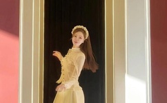 被同桌扒开腿用震蛋器折磨